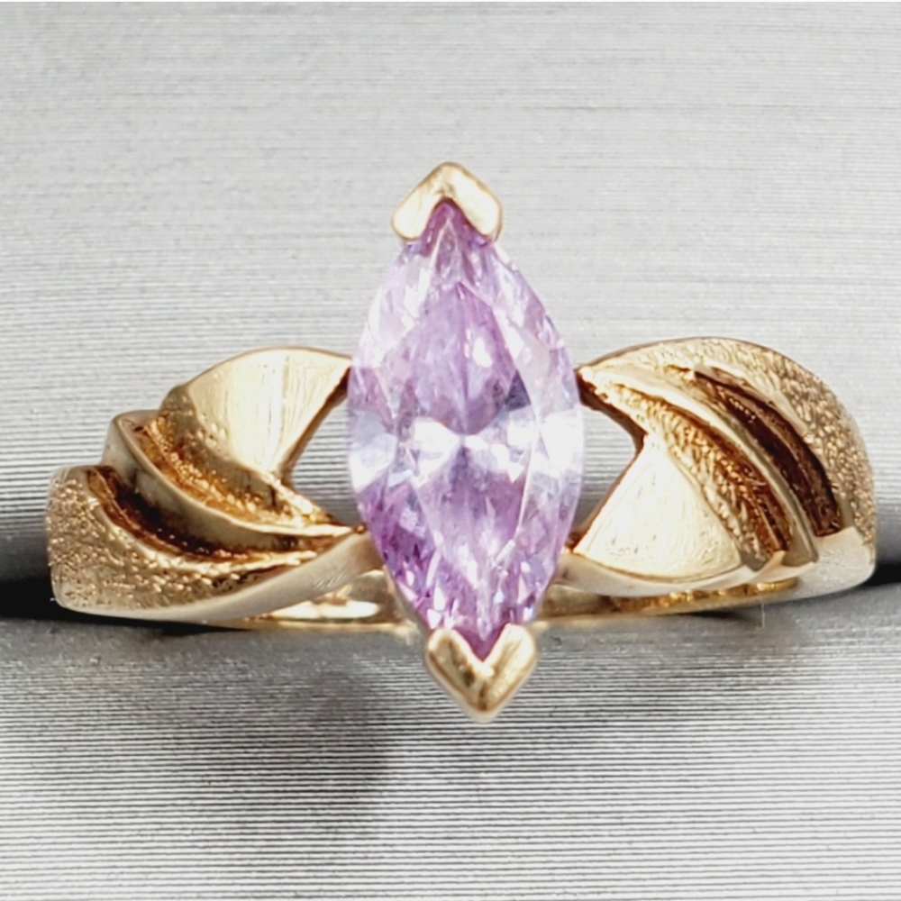 10k Solid Yellow Gold Marquise Purple CZ Ring
